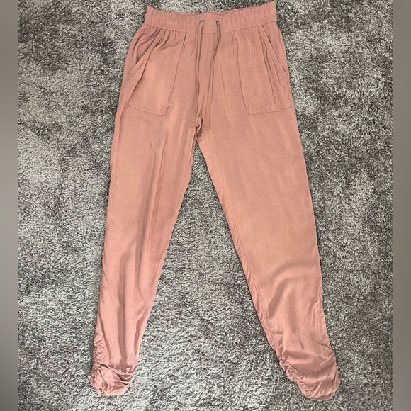 Pink Rose Pants - Pink rose boho mauve ruched ankle flowy high rise crop pants joggers women’s M